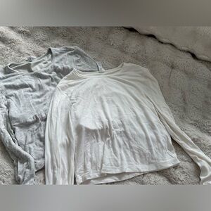 Yogalicious Women's Ribbed Long Sleeve Crop Top Bundle in Ivory and Light Gray